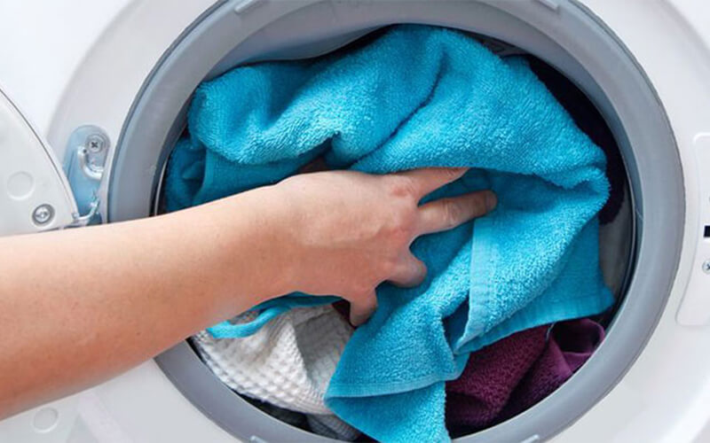 Lưu ý sử dụng khăn tắm để đảm bảo vệ sinh là 2 -3 ngày giặt 1 lần 