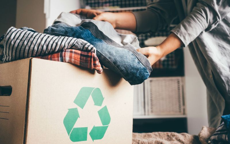 Nên cho đi hoặc loại bỏ những vật dụng không dùng đến