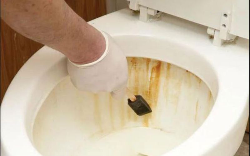 Đối với vết bẩn lâu ngày, cứng đầu