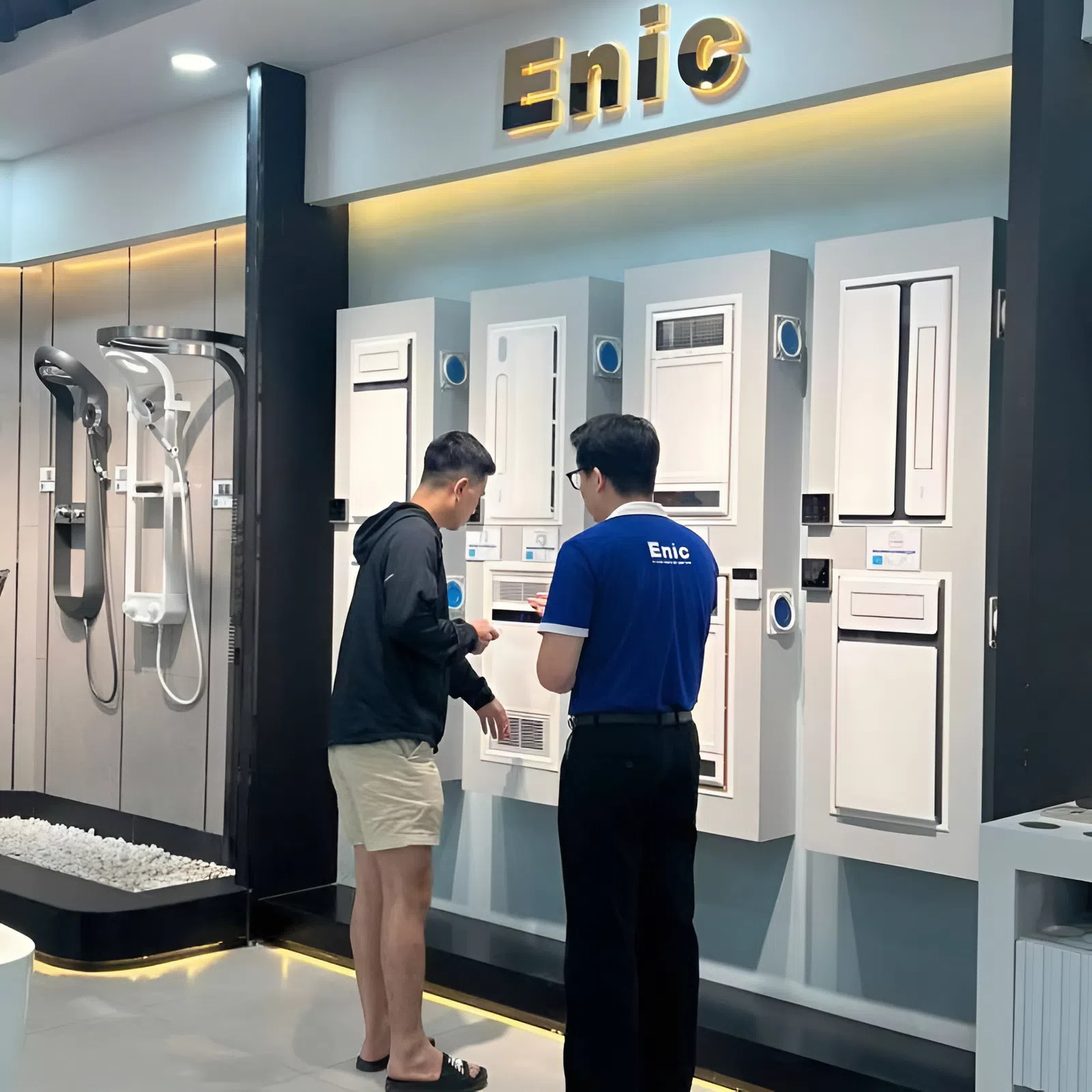 Đội ngũ nhân viên tư vấn dày dặn kinh nghiệm