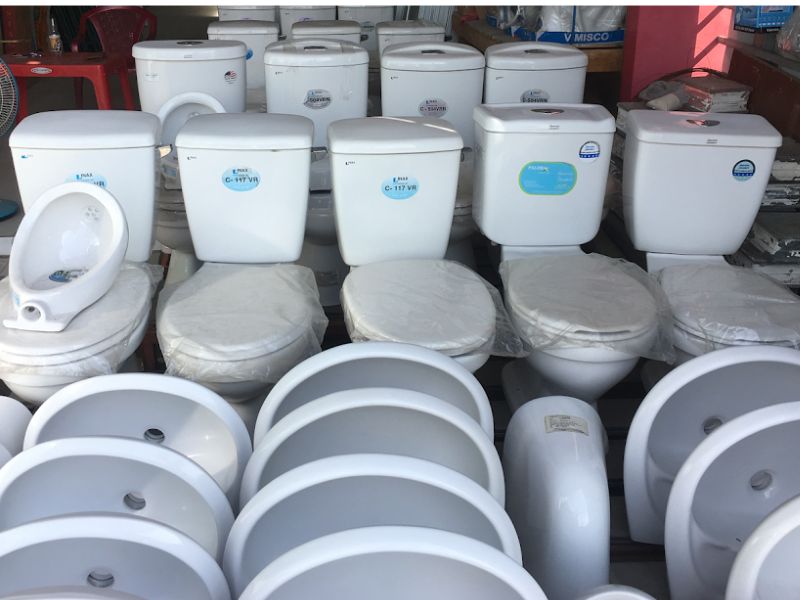 Có thể lựa chọn bồn cầu thanh lý giá rẻ cho phòng trọ 