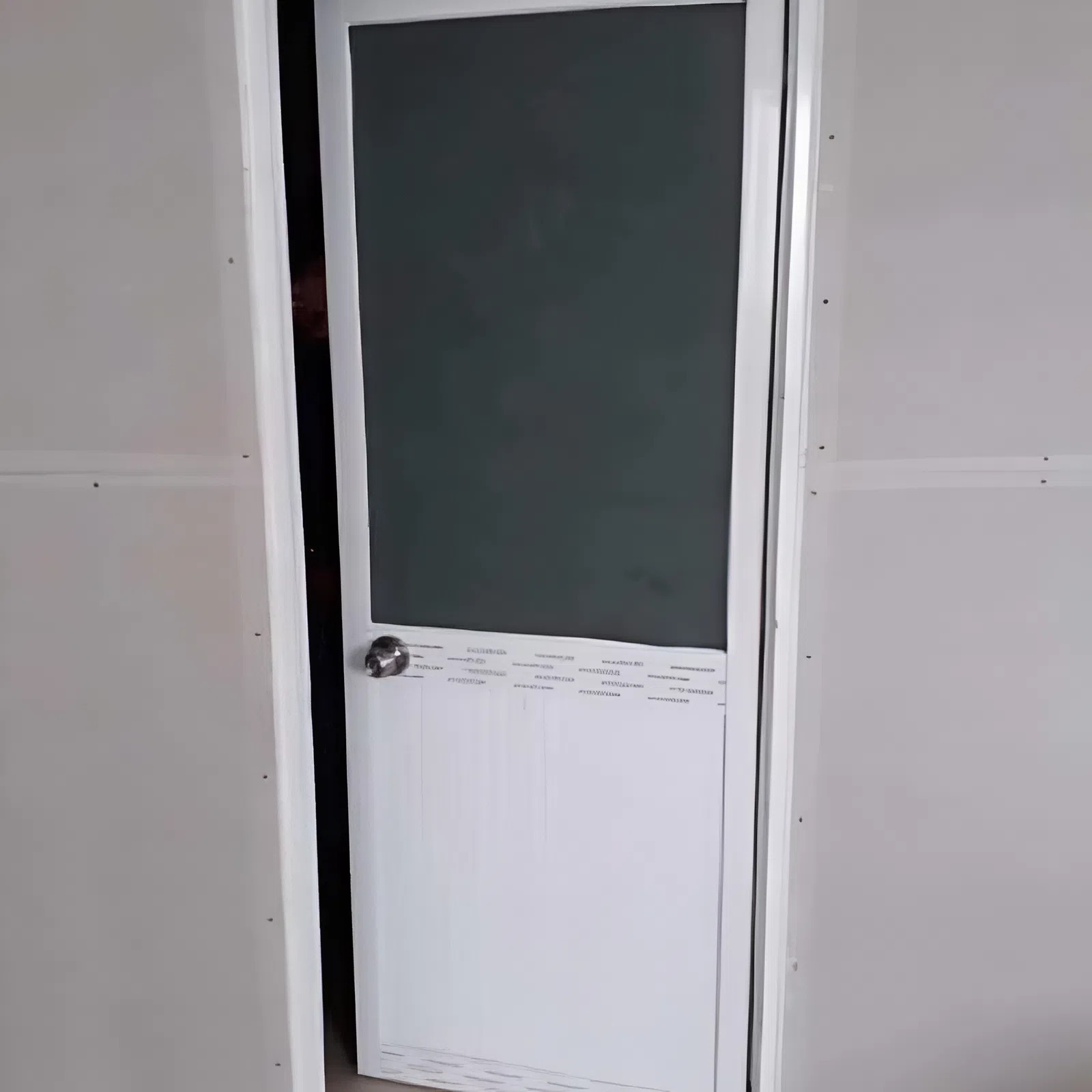 Cửa nhôm kính nhà vệ sinh