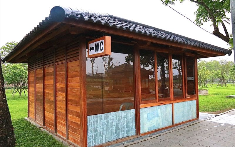 Nhà vệ sinh công cộng phong cách truyền thống