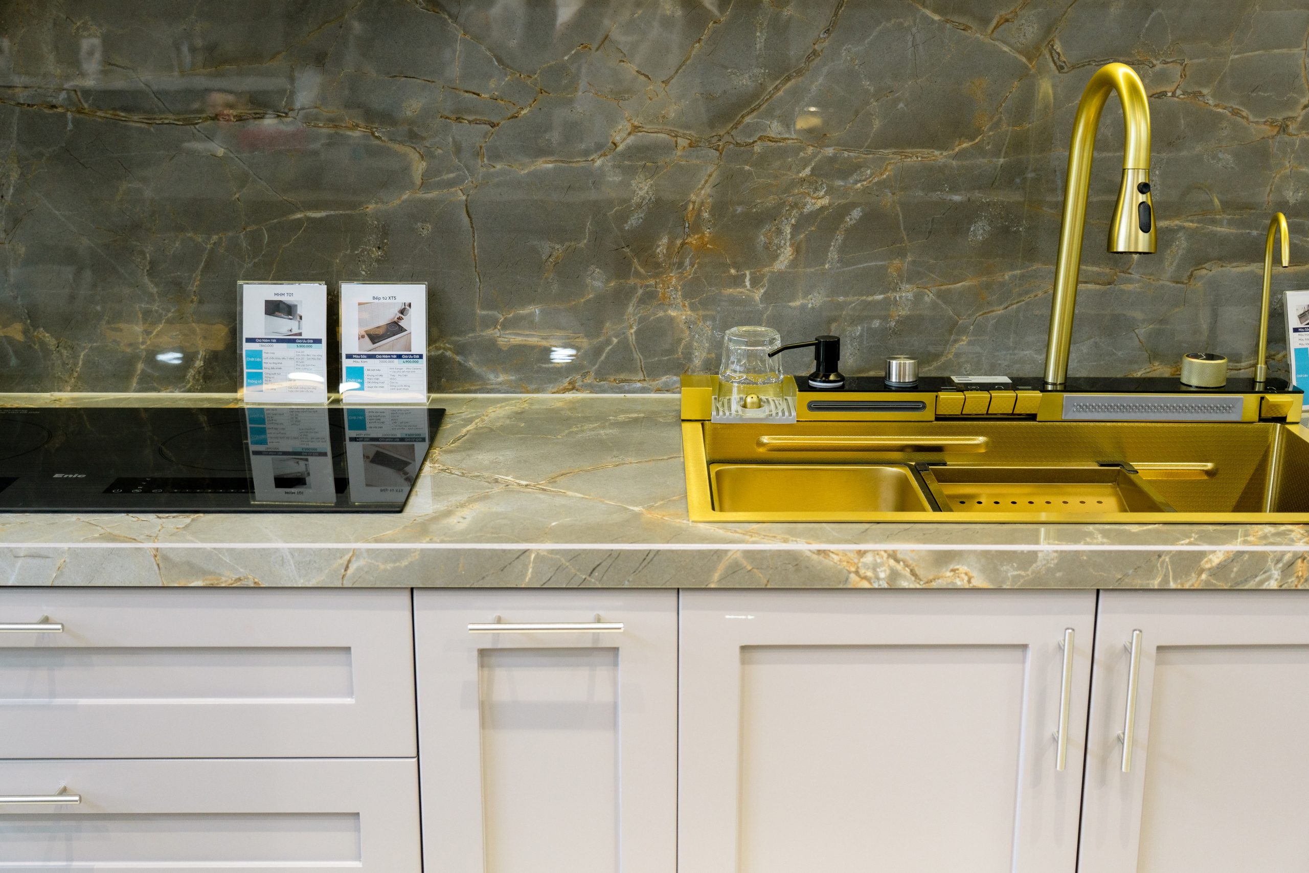 Bồn rửa chén inox Enic màu vàng độc đáo