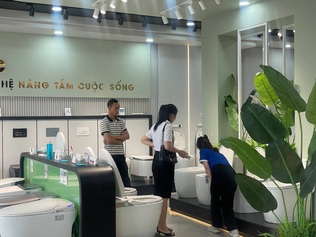 Dịch vụ tư vấn khách hàng tận tâm 