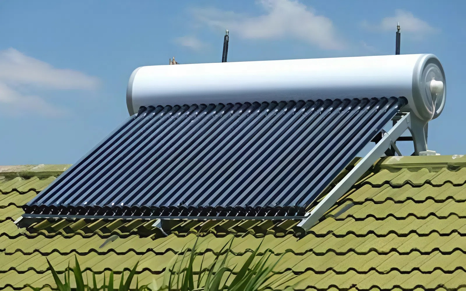 Lưu ý quan trọng khi lắp máy nước nóng năng lượng mặt trời