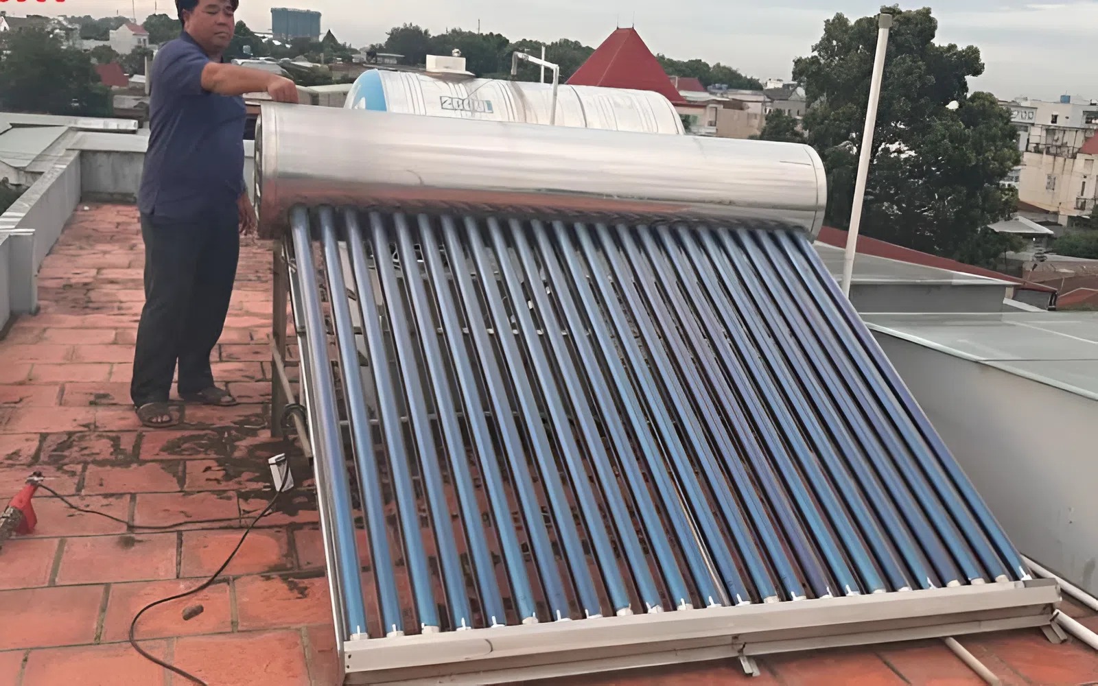 Khắc phục nước tràn do phao cơ bị kẹt