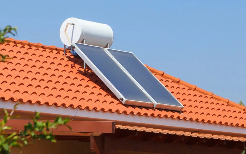 Máy nước nóng năng lượng mặt trời dạng tấm là gì?