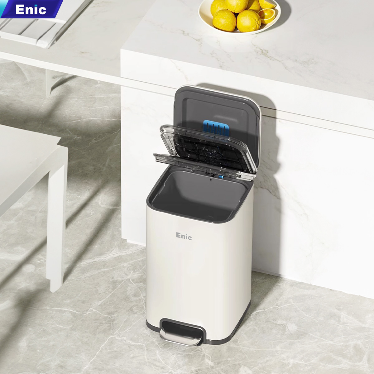 Thùng đựng rác Enic có nhiều tiện ích 