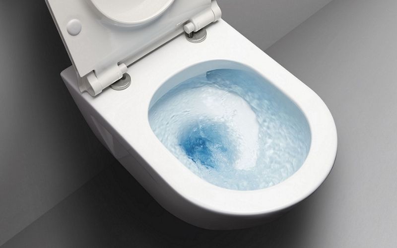 1 lần xả bồn cầu hết bao nhiêu nước?