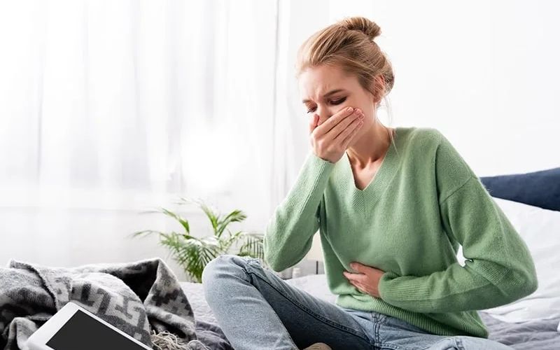 Dấu hiệu bị ngộ độc khi hít phải khí nước tẩy bồn cầu