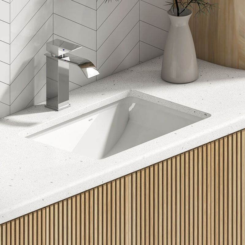 Lavabo âm bàn rộng rãi