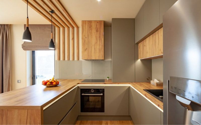 Kệ bếp hình chữ u để đồ gọn gàng 