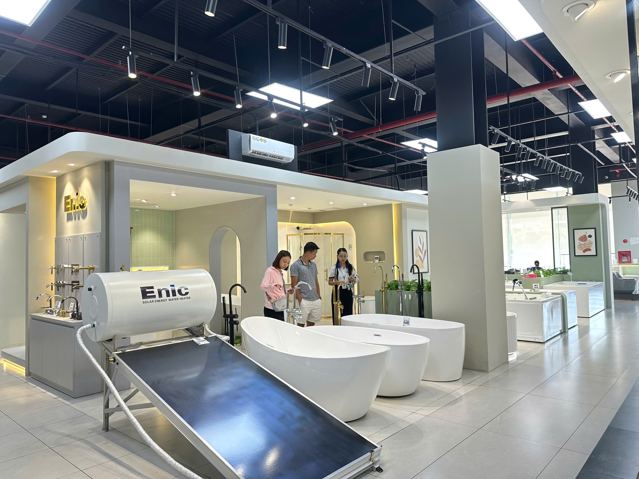 Showroom Enic tại TPHCM