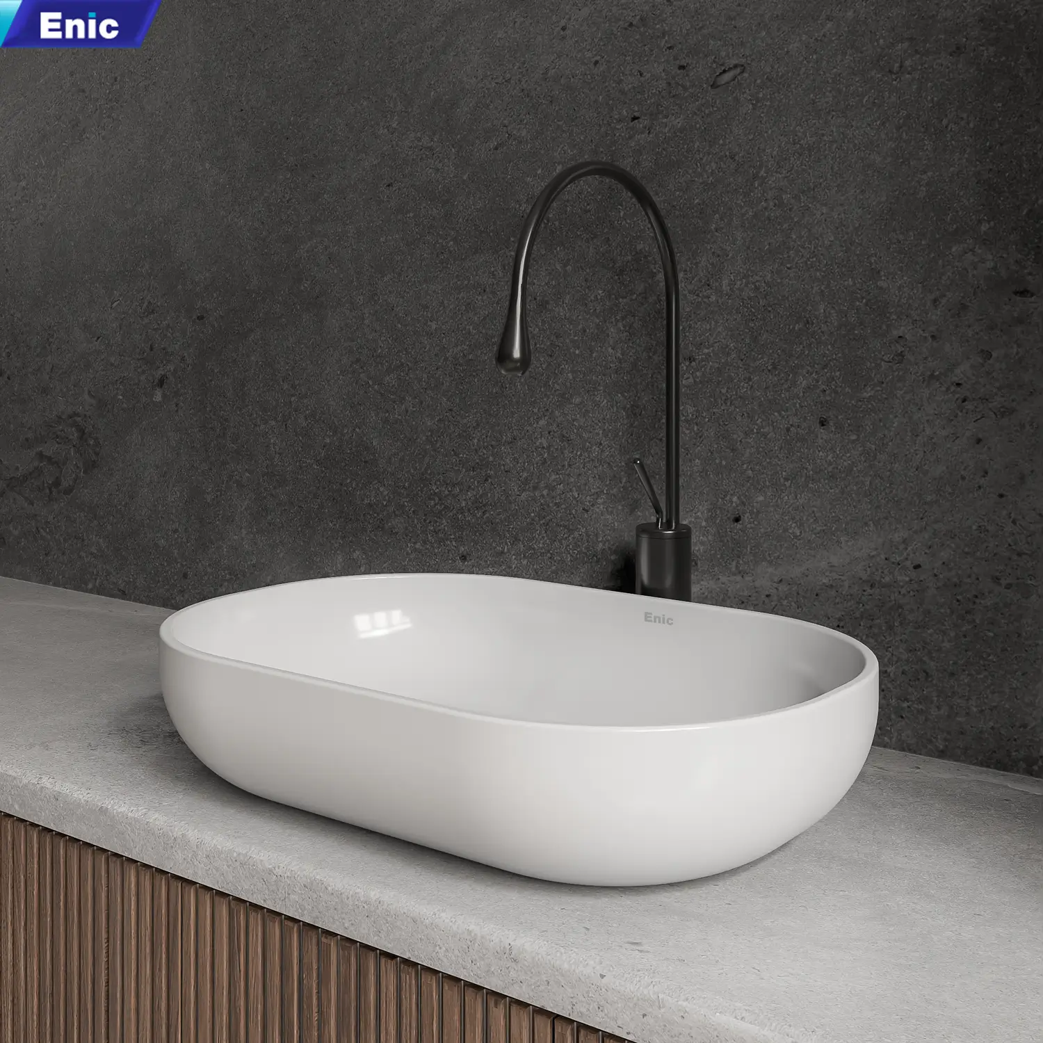 Chất liệu sứ sáng bóng là lựa chọn của nhiều gia đình
