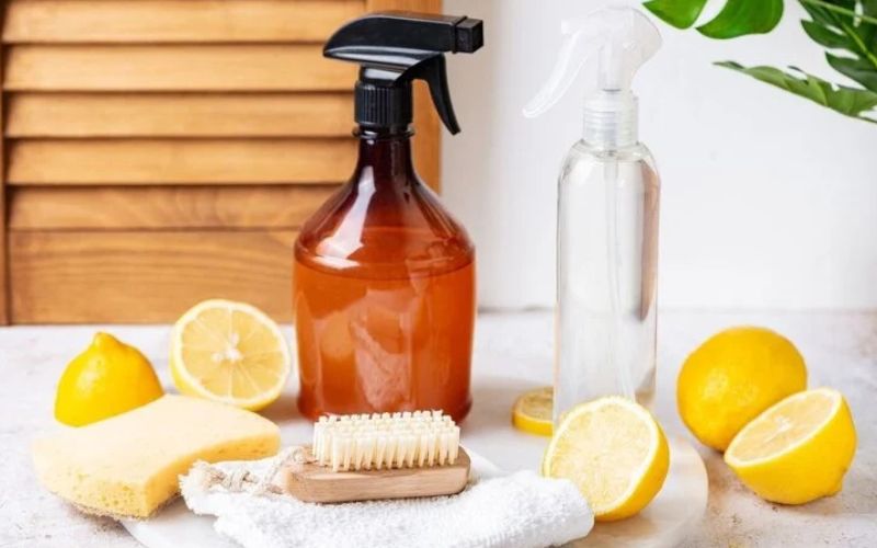 Tẩy cặn canxi bằng giấm và chanh 